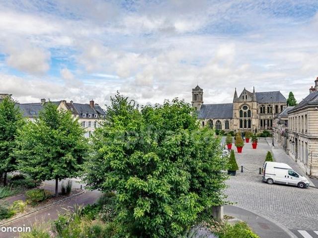 Maison 8 pièces 260 m²