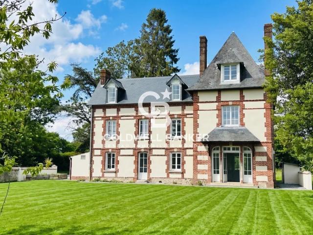 Maison 8 pièces 260 m²
