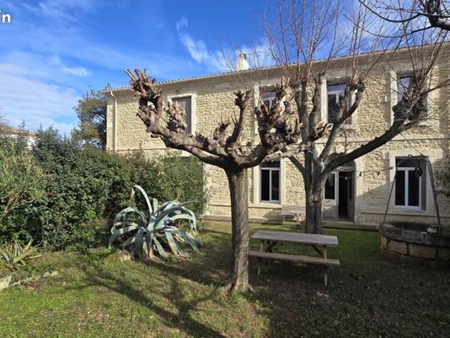 Maison 8 pièces 260 m²