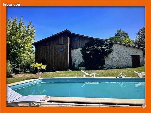 Maison 8 pièces 260 m²