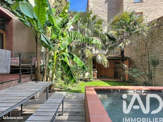 Maison 8 pièces 260 m²