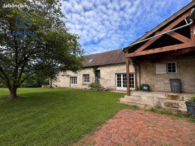 Maison 8 pièces 260 m²