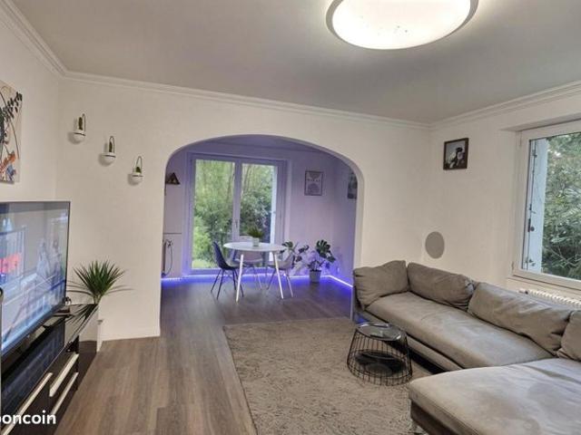 Maison 8 pièces 260 m²