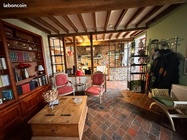 Maison 8 pièces 261 m²