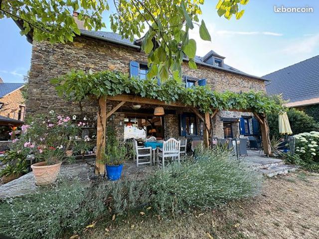 Maison 8 pièces 262 m²