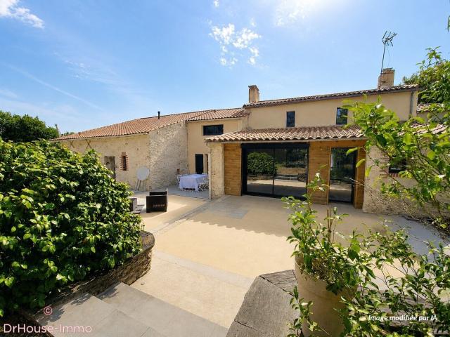 Maison 8 pièces 262 m²
