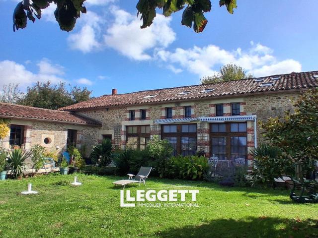Maison 8 pièces 212 m²
