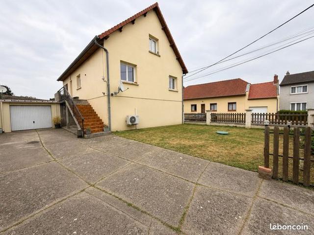 Maison 8 pièces 263 m²