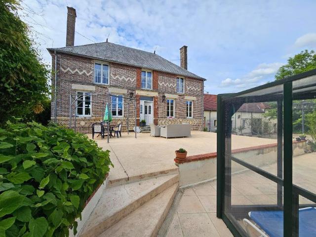 Maison 8 pièces 263 m²