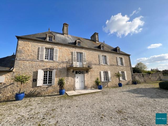 Maison 8 pièces 263 m²