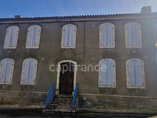 Maison 8 pièces 263 m²