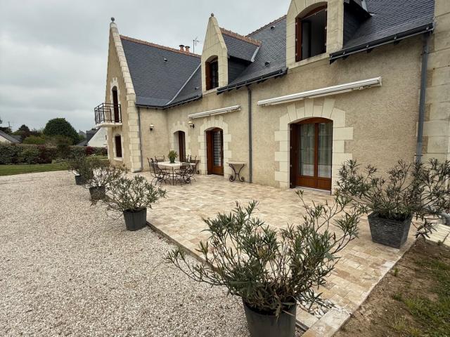 Maison 8 pièces 263 m²