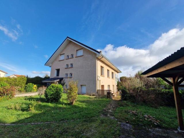 Maison 8 pièces 274 m²