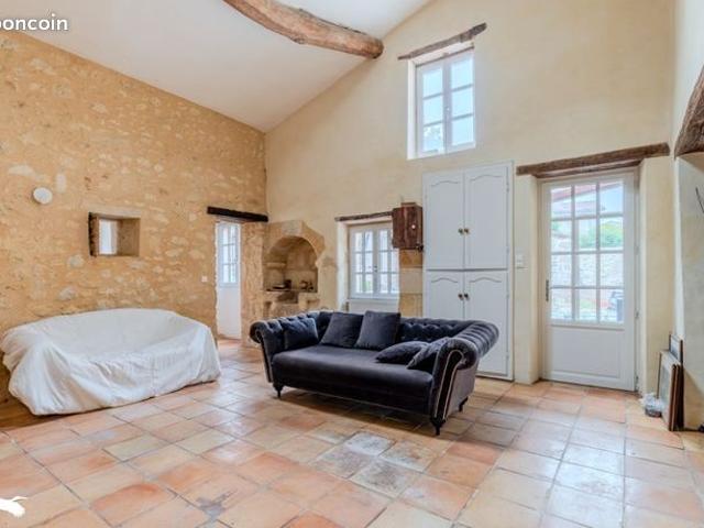 Maison 8 pièces 274 m²
