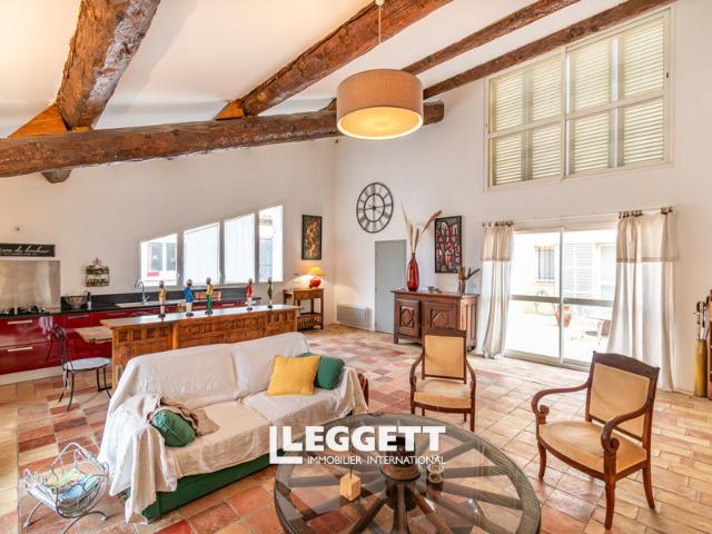 Maison 8 pièces 274 m²