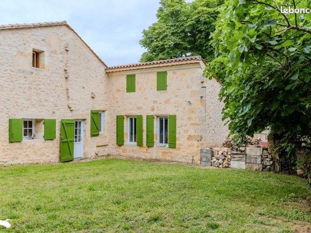Maison 8 pièces 274 m²