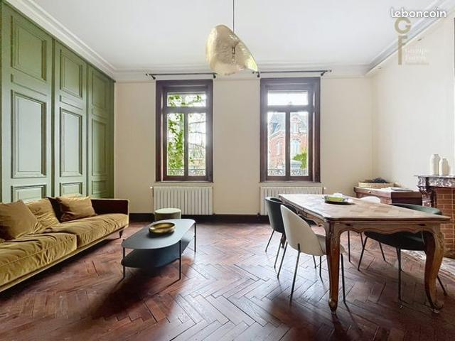 Maison 8 pièces 274 m²