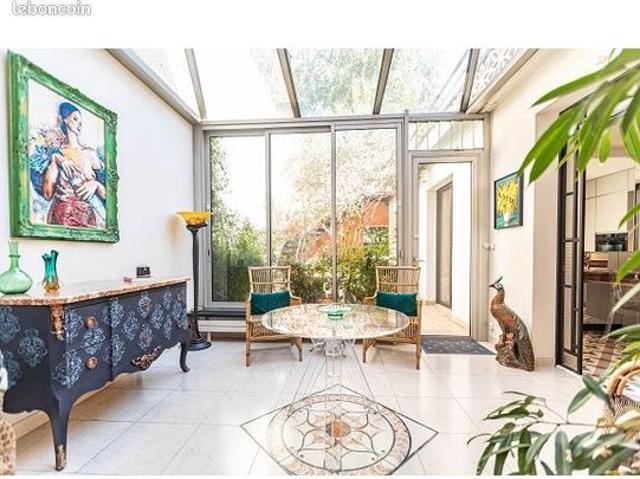 Maison 8 pièces 275 m²