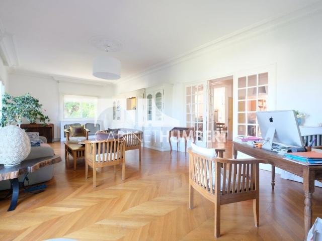 Maison 8 pièces 275 m²