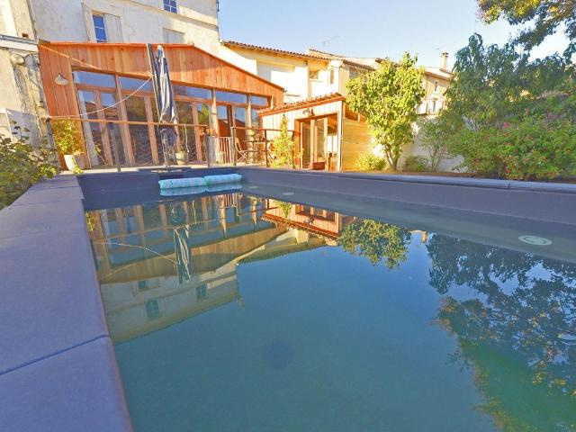 Maison 8 pièces 275 m²