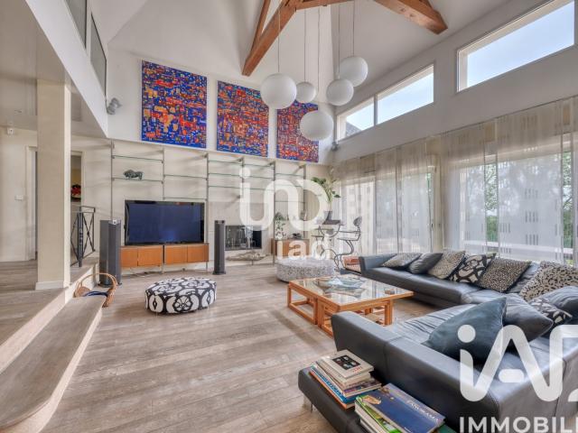 Maison 8 pièces 275 m²
