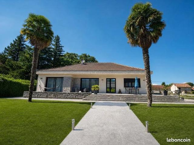 Maison 8 pièces 275 m²