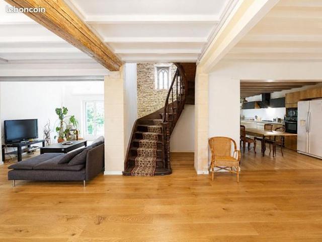 Maison 8 pièces 275 m²