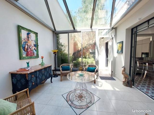 Maison 8 pièces 275 m²