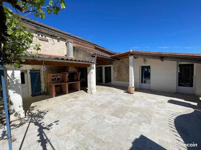 Maison 8 pièces 276 m²