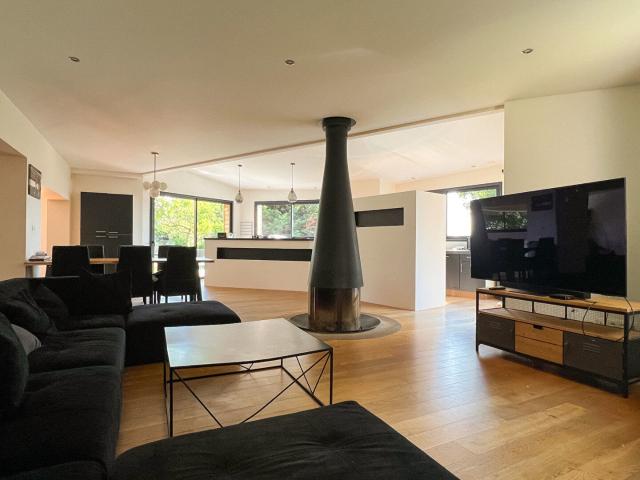 Maison 8 pièces 276 m²