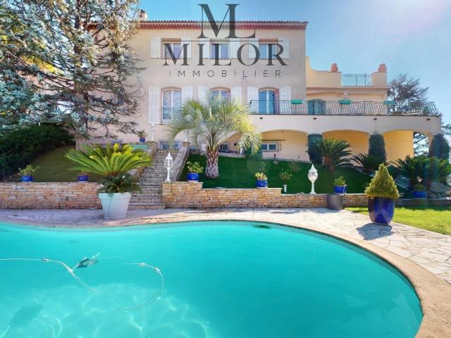 Maison 8 pièces 276 m²