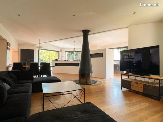Maison 8 pièces 276 m²