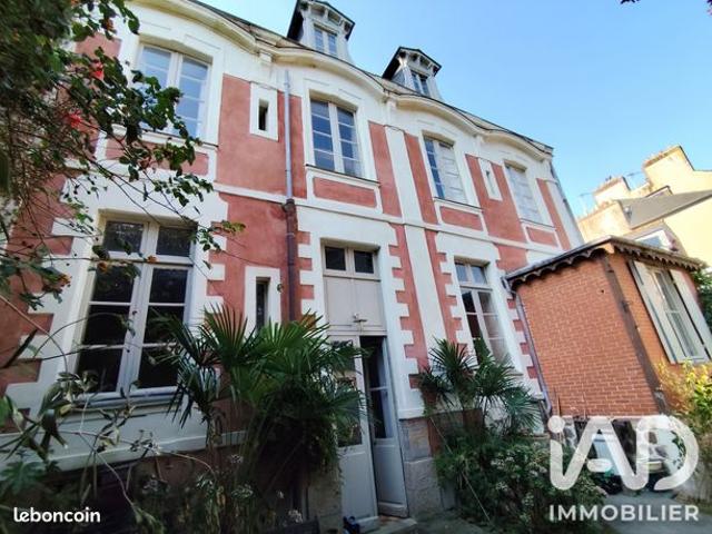 Maison 8 pièces 276 m²