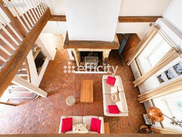 Maison 8 pièces 276 m²