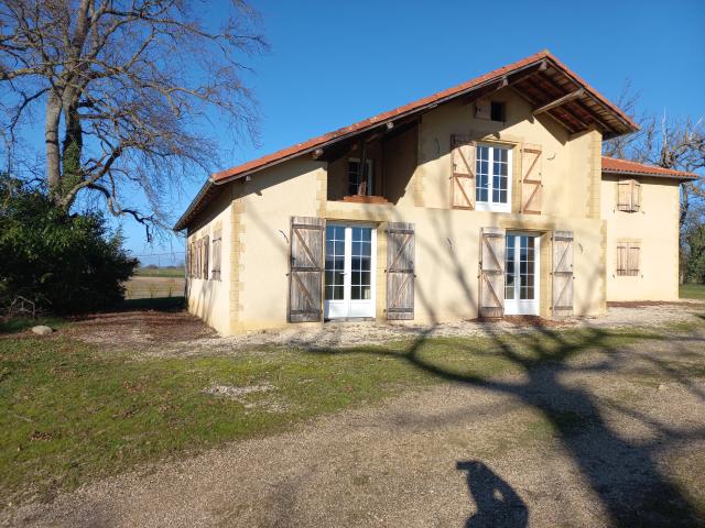Maison 8 pièces 277 m²