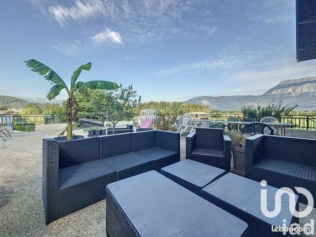 Maison 8 pièces 277 m²