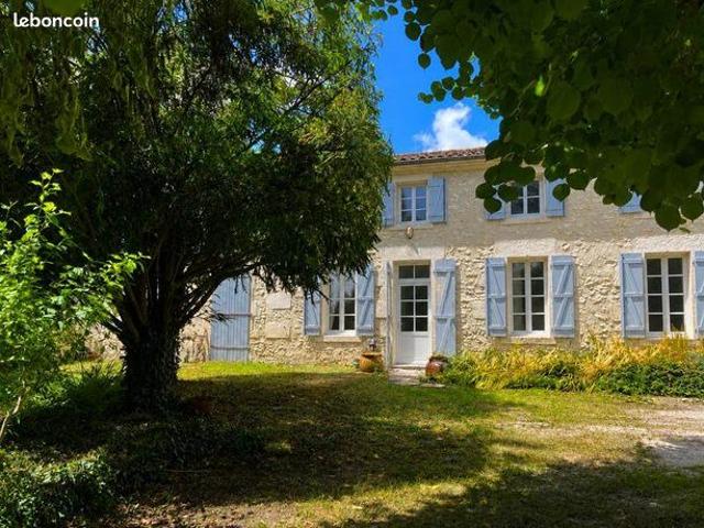Maison 8 pièces 277 m²