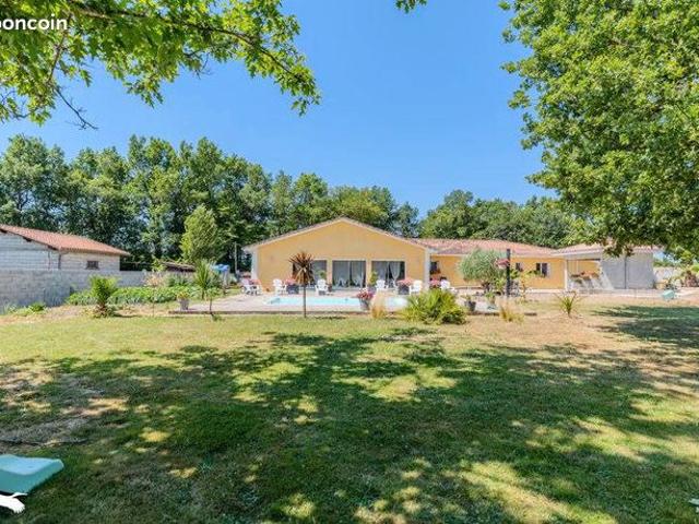Maison 8 pièces 277 m²