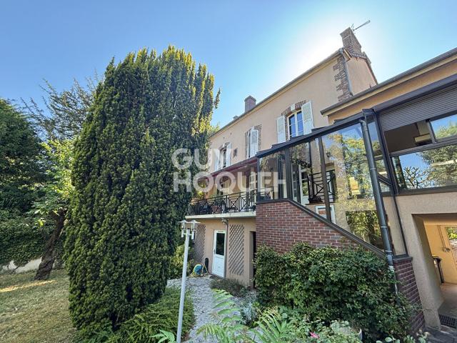 Maison 8 pièces 278 m²