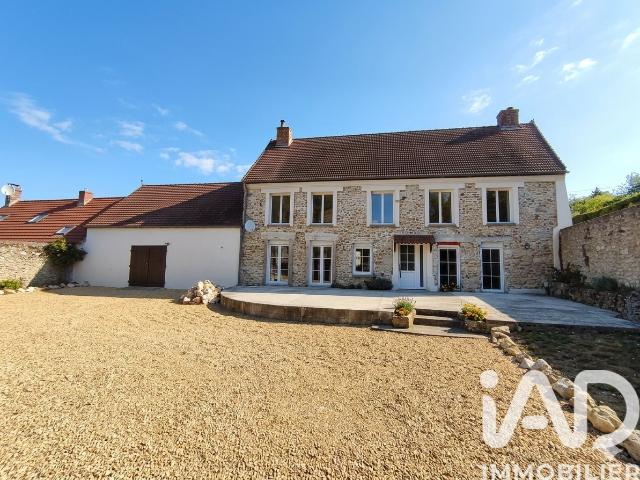 Maison 8 pièces 278 m²