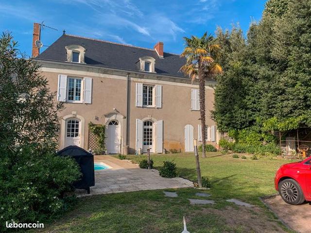 Maison 8 pièces 278 m²