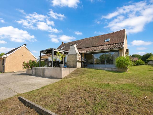 Maison 8 pièces 278 m²