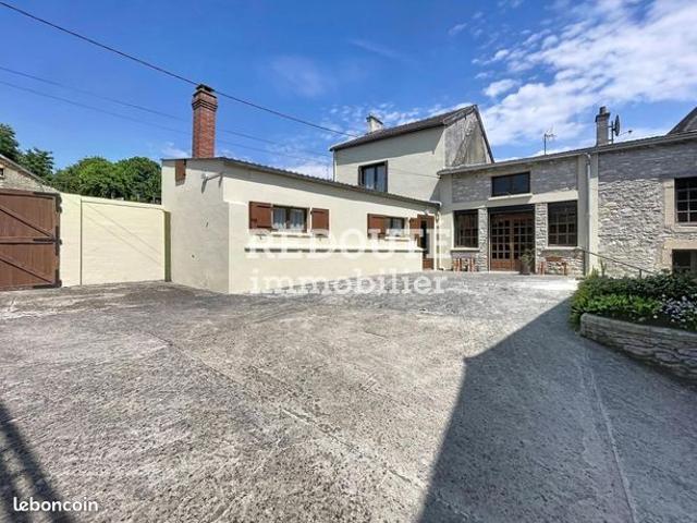 Maison 8 pièces 278 m²