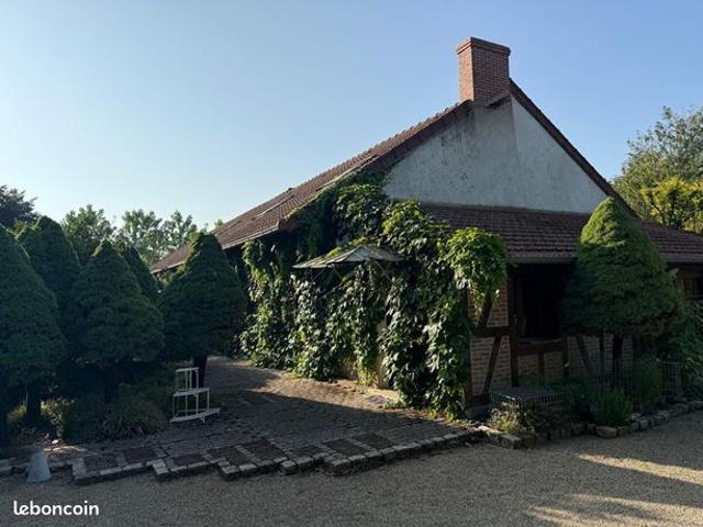 Maison 8 pièces 278 m²