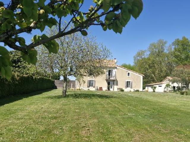 Maison 8 pièces 278 m²