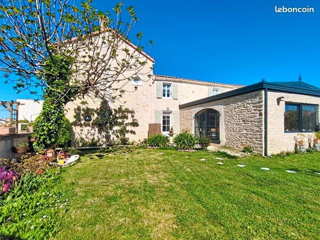 Maison 8 pièces 278 m²