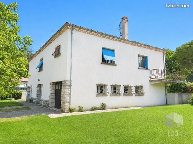 Maison 8 pièces 278 m²
