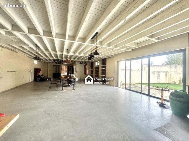 Maison 8 pièces 278 m²