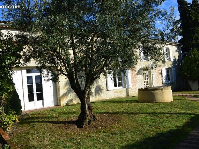 Maison 8 pièces 279 m²