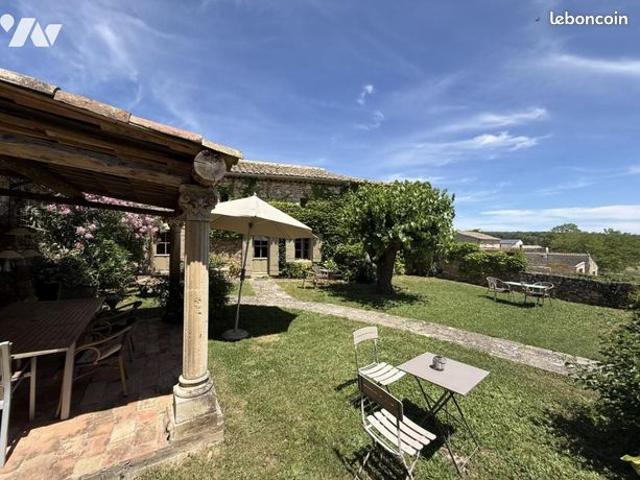 Maison 8 pièces 279 m²